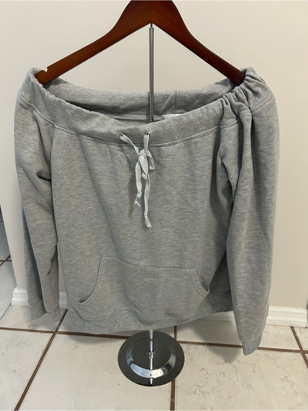 Off-Shoulder Gray Sweatshirt with Drawstring - Picture 2 of 5